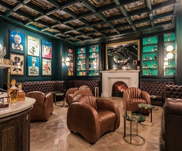 long bar raffles 2